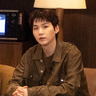 슈가 (방탄소년단)의 최신 사진