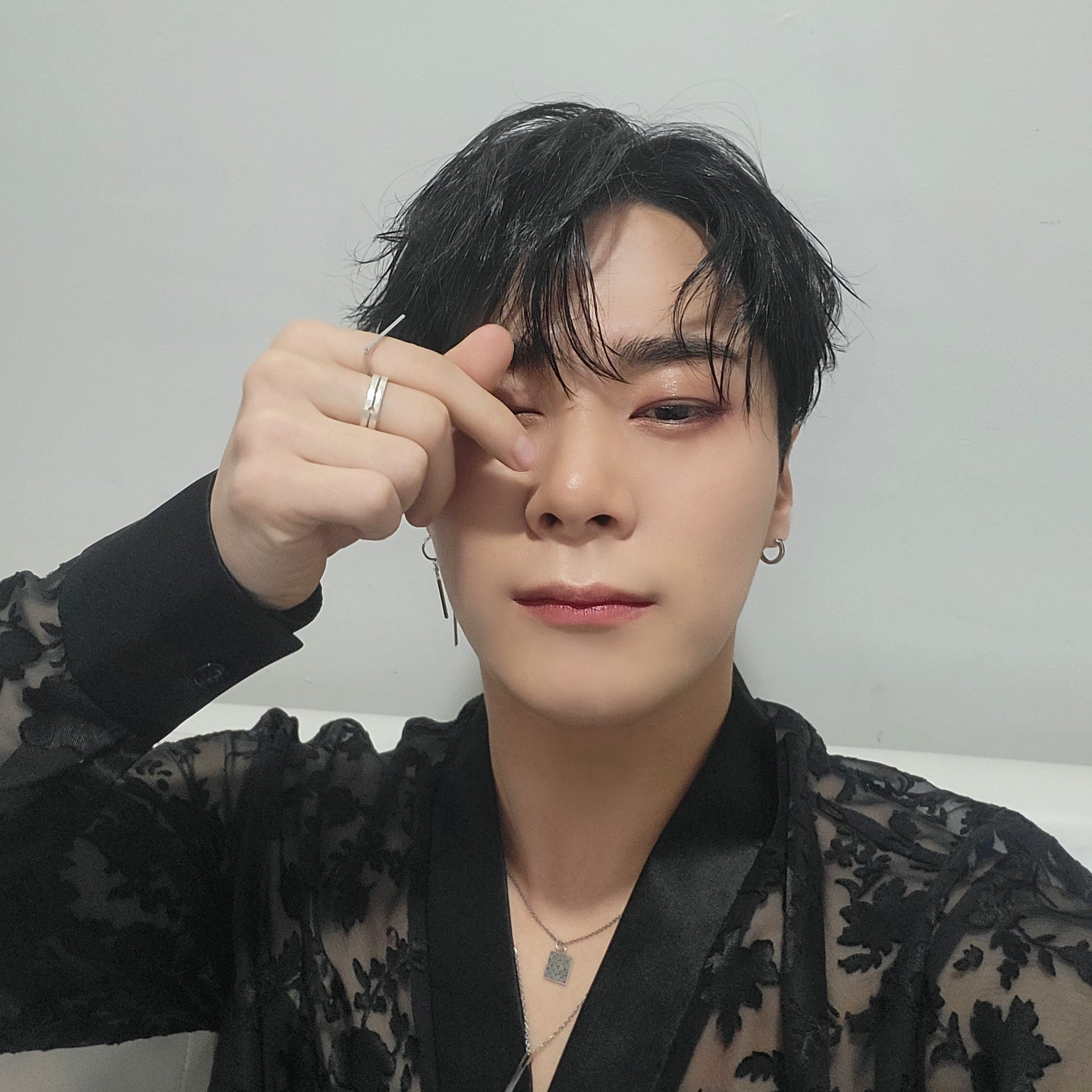 Latest photo of Moonbin (ASTRO)