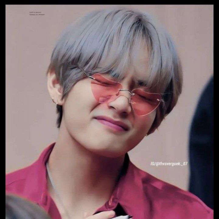 뷔 (방탄소년단)의 비하인드 컷