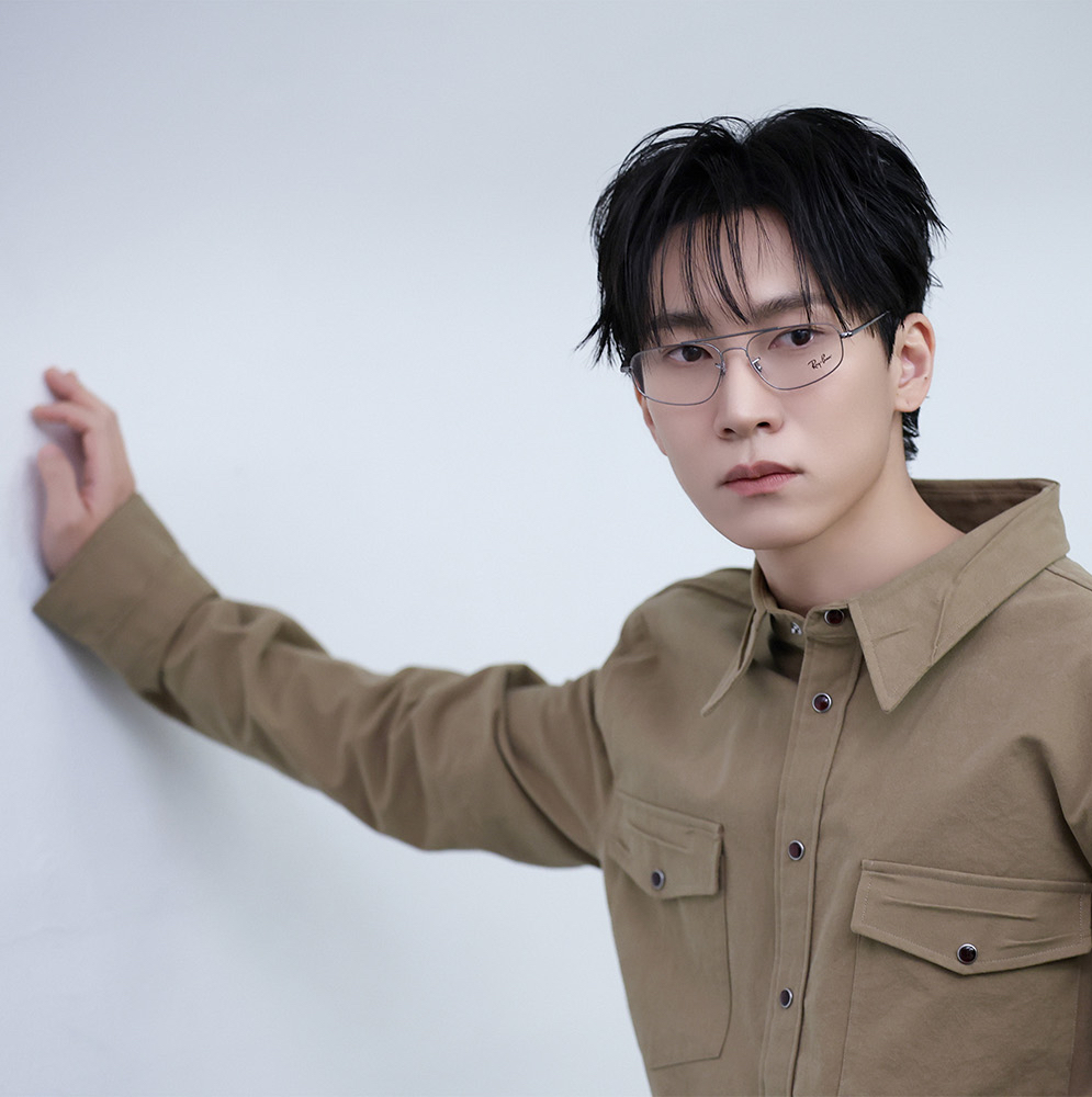 Recent activity shot of Seo Eunkwang (BTOB)