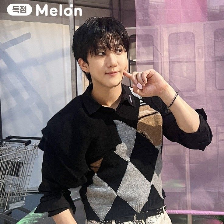 Behind-the-scenes cut of Changbin (Stray Kids)