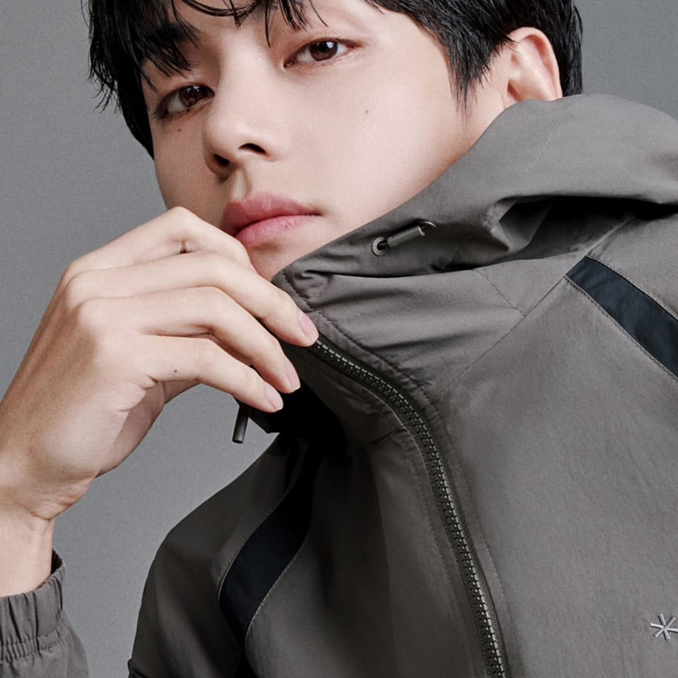 Recent activity shot of V (BTS)