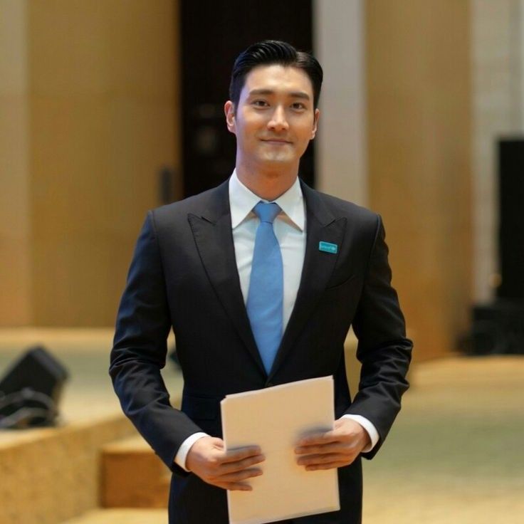 Latest photo of Siwon (Super Junior)