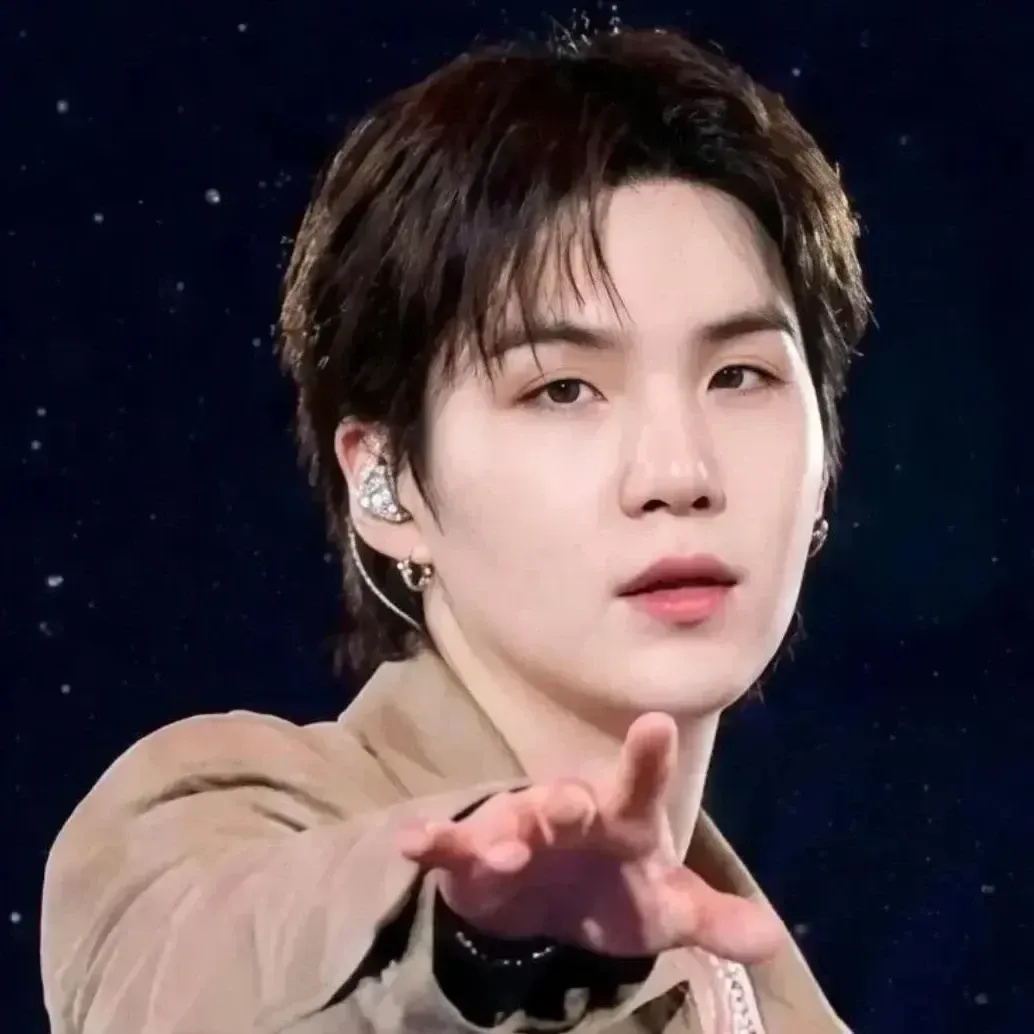 SUGA (BTS)の最新写真