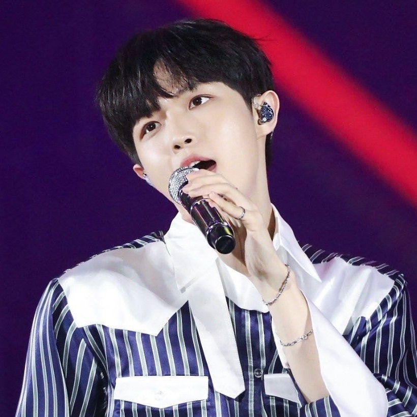 金在奐粉絲拍下的瞬間