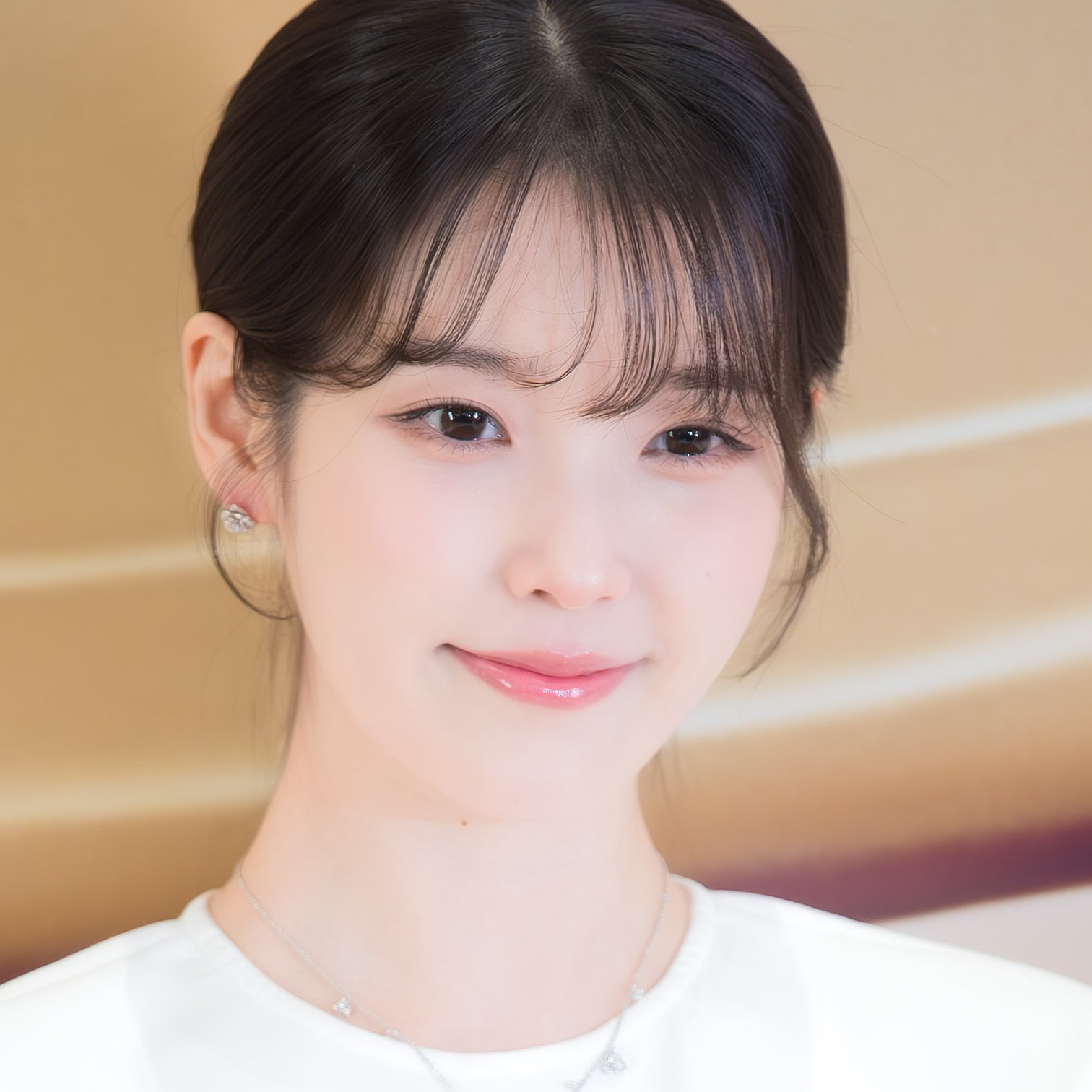 아이유의 비하인드 컷