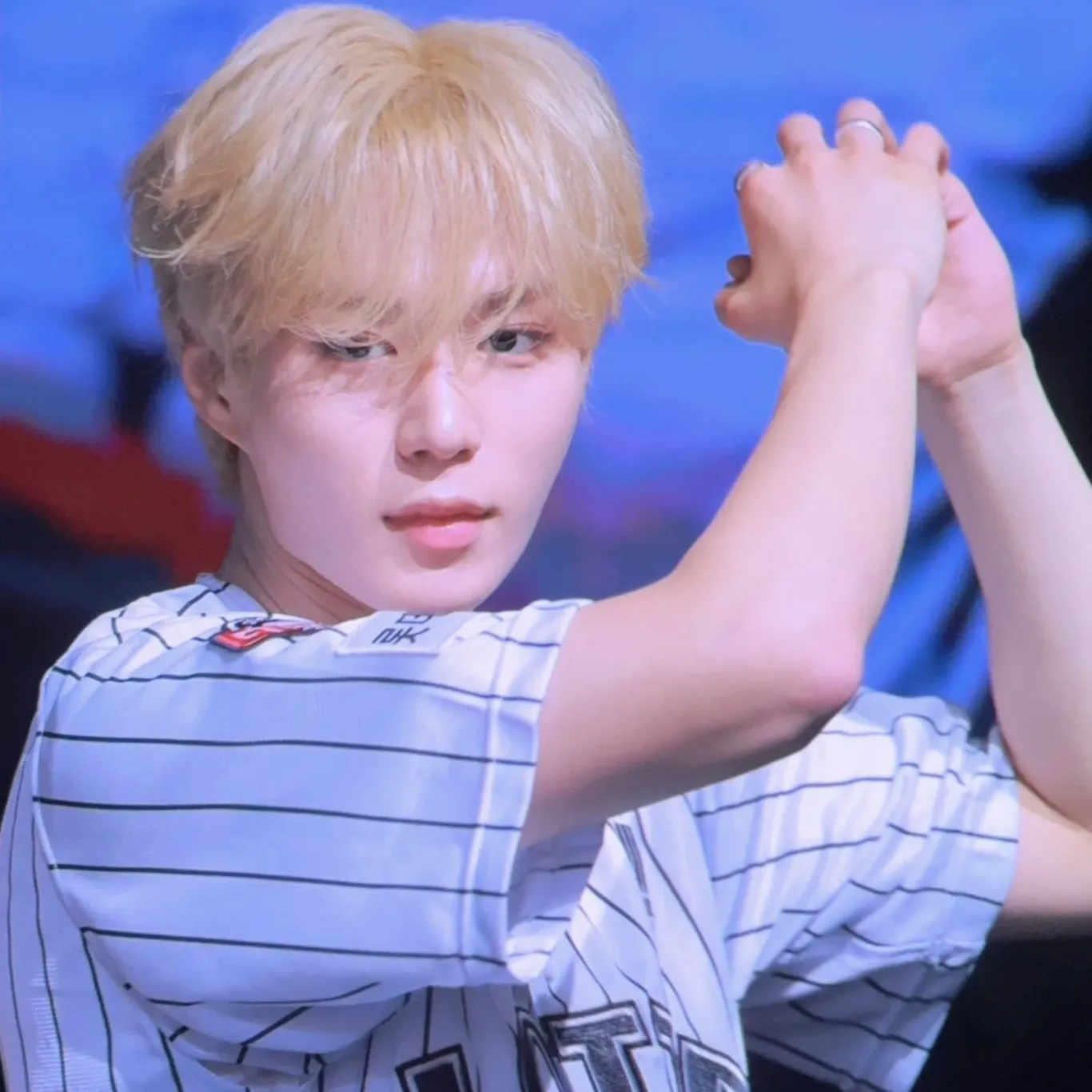 Behind-the-scenes cut of Kim Junseo (ALPHA DRIVE ONE)