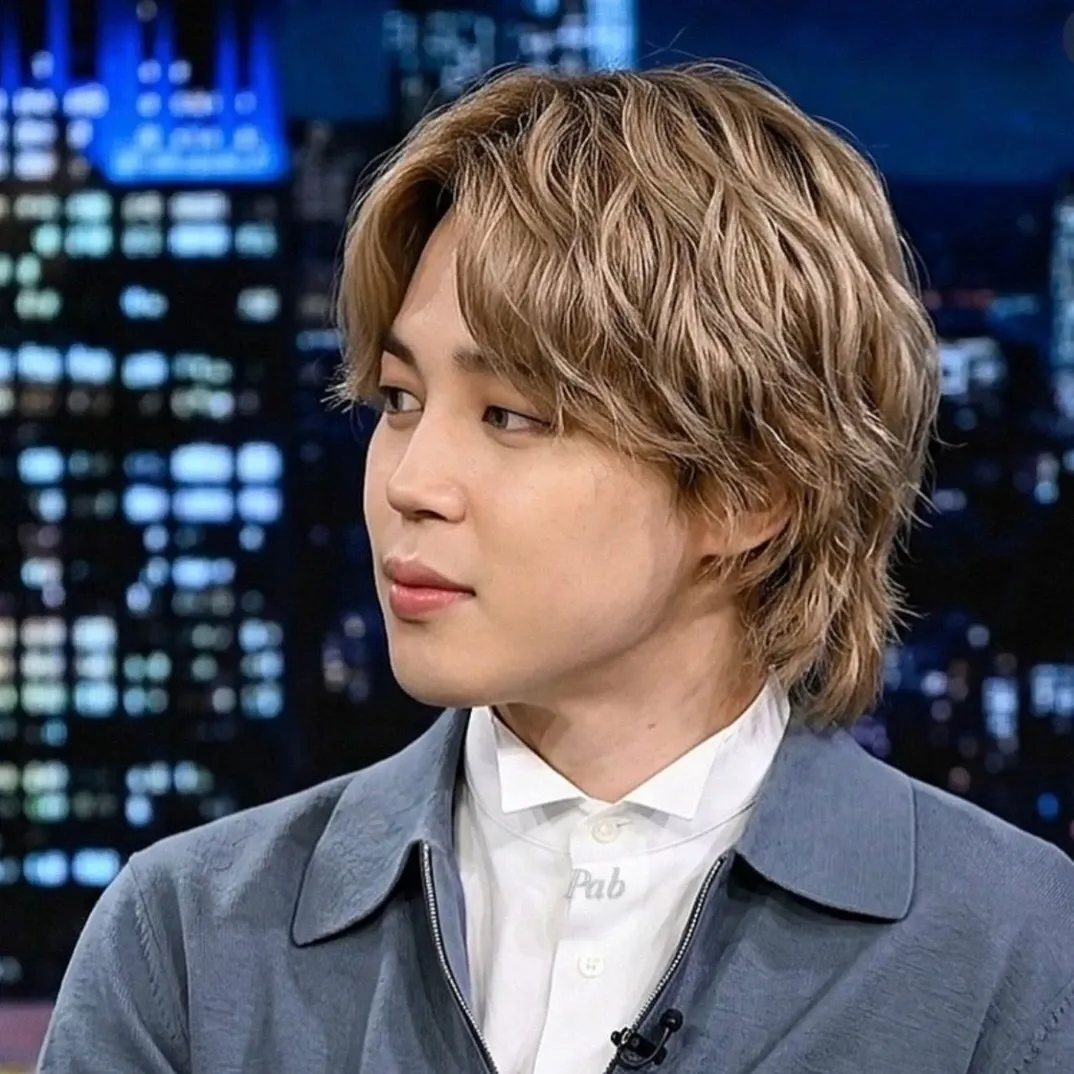 Foto aktivitas terbaru Jimin (BTS)