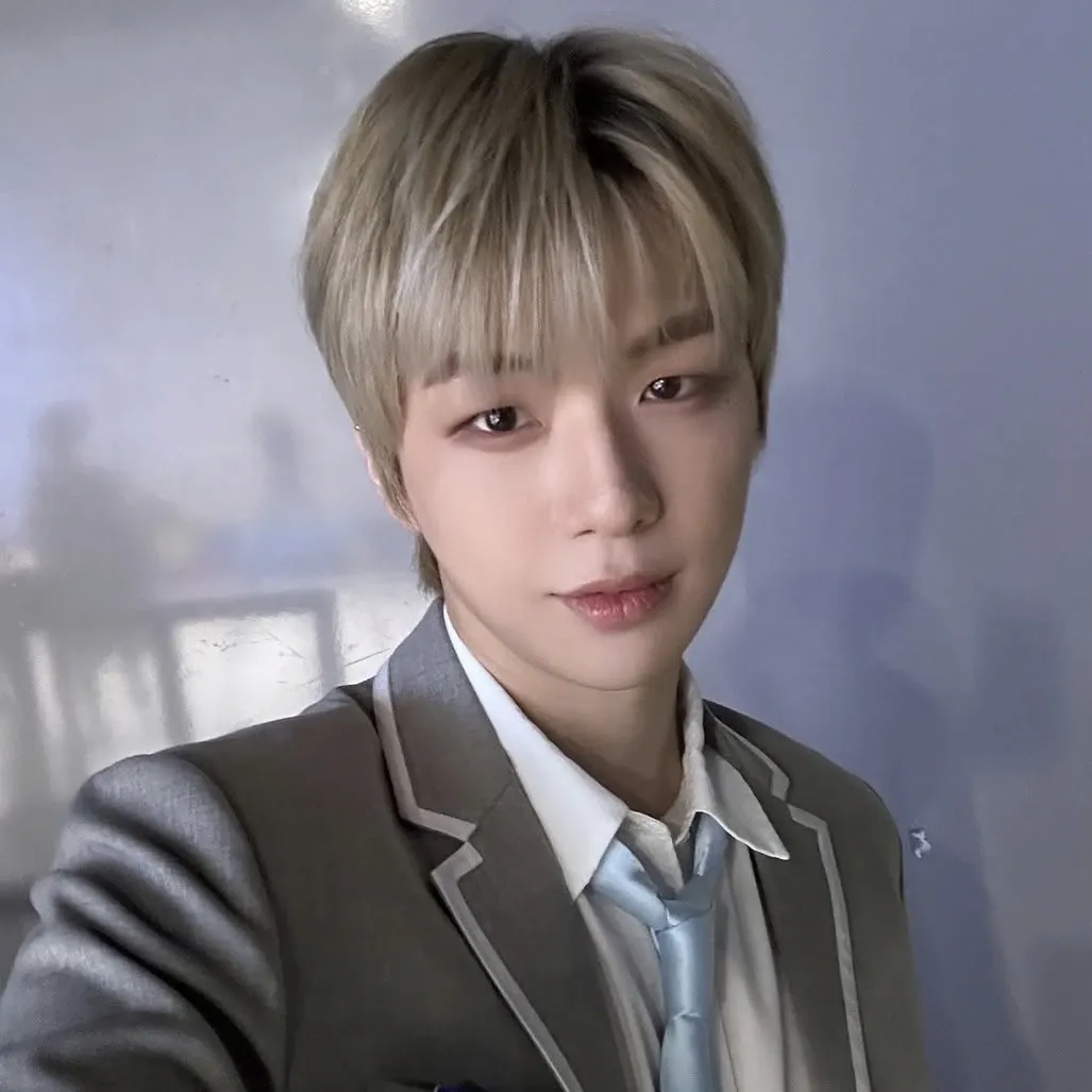 강다니엘 최근 활동샷