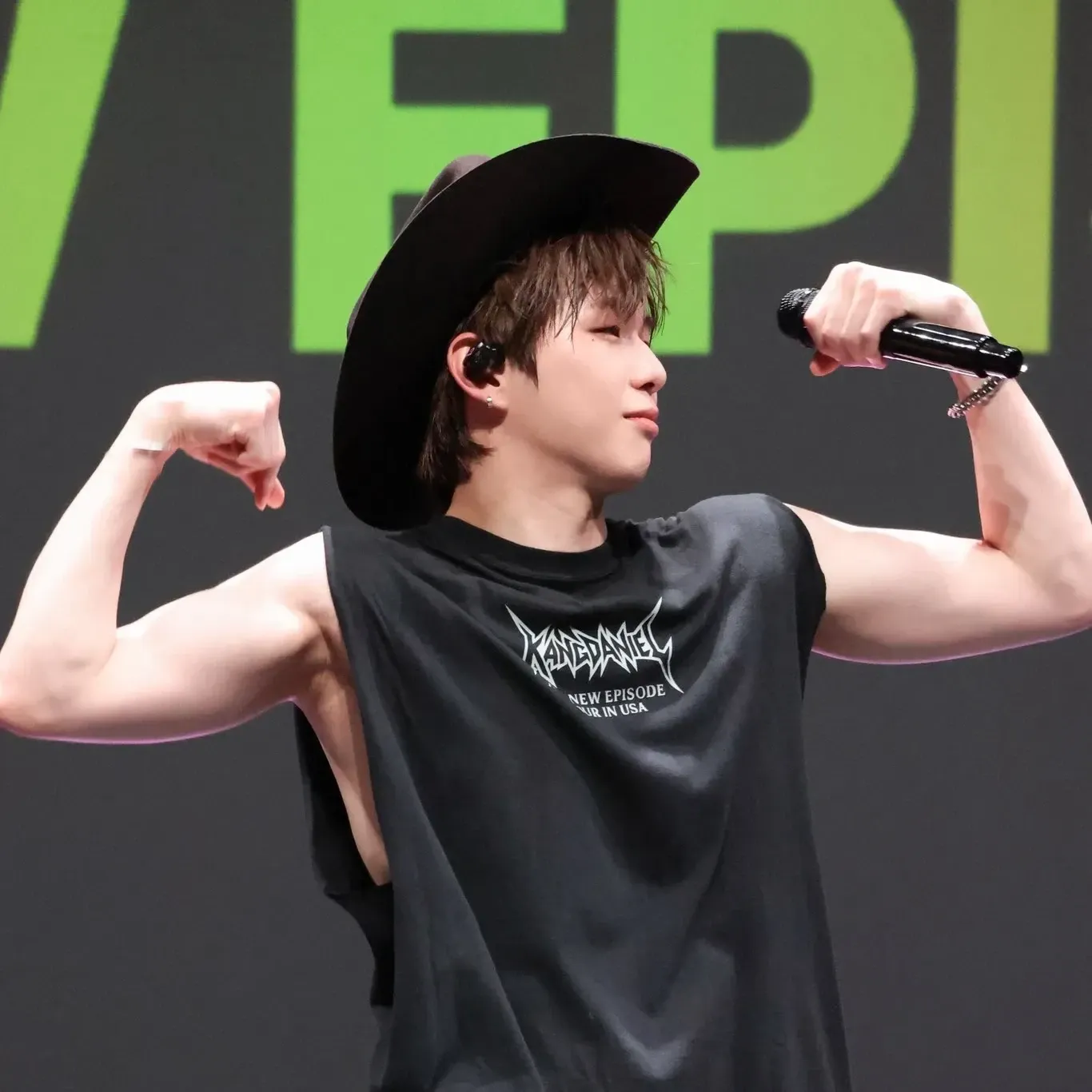 강다니엘 최근 활동샷