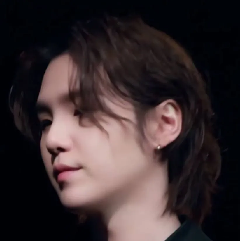 Latest photo of SUGA (BTS)