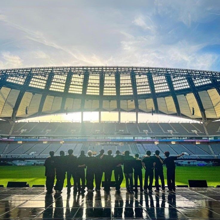 Recent activity shot of Jun (SEVENTEEN)