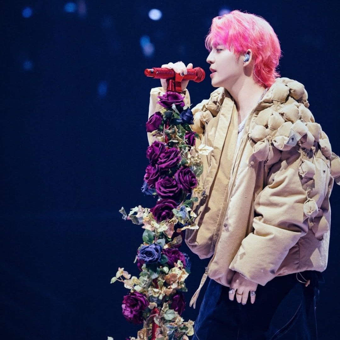 Recent activity shot of S.Coups (SEVENTEEN)