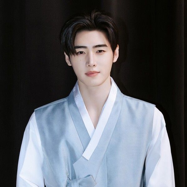 成訓 (ENHYPEN)的最新照片