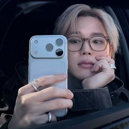 Foto aktivitas terbaru BTS