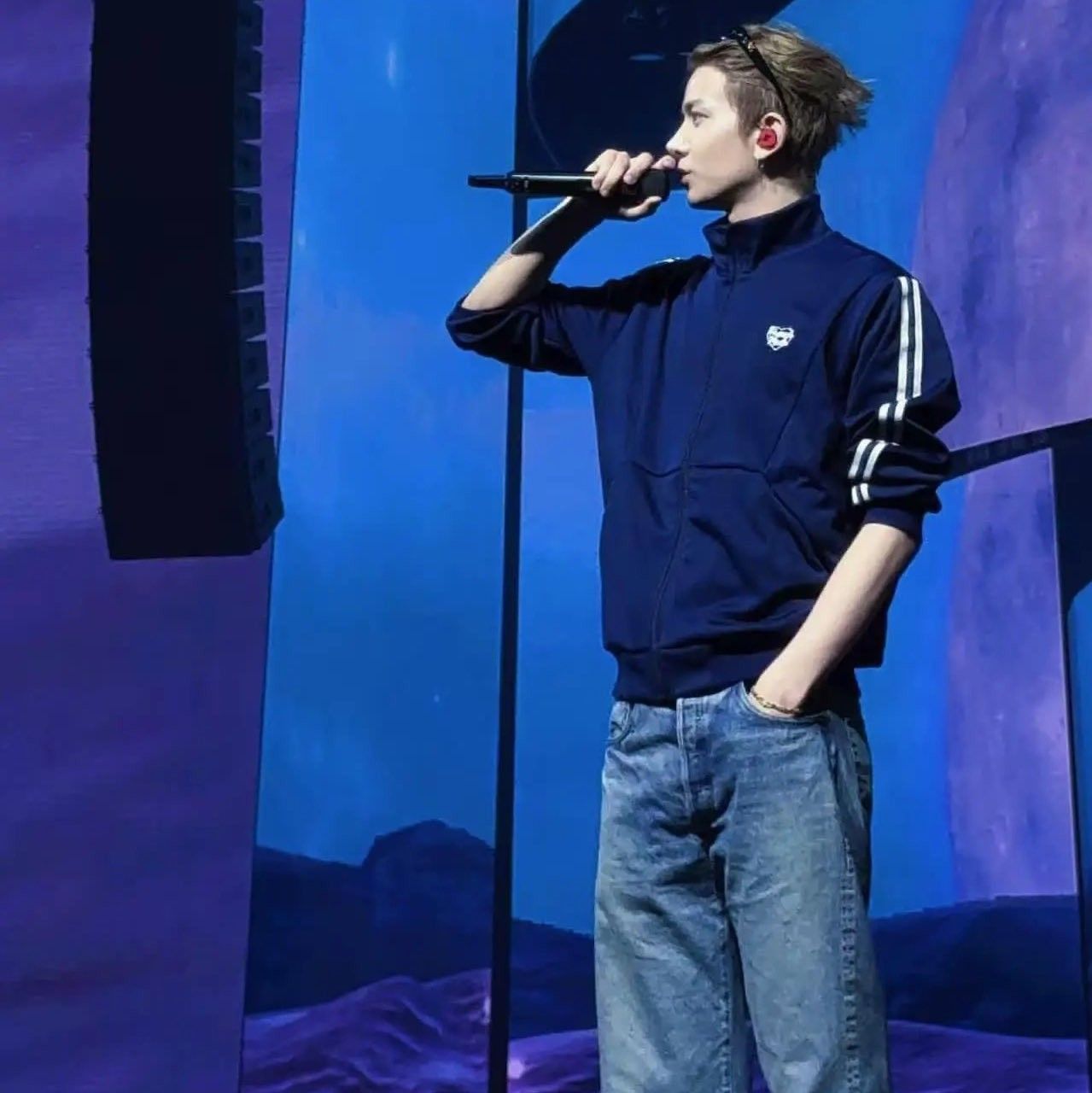 Behind-the-scenes cut of Heeseung