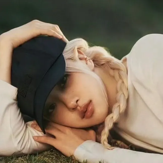 로제 (BLACKPINK)의 비하인드 컷