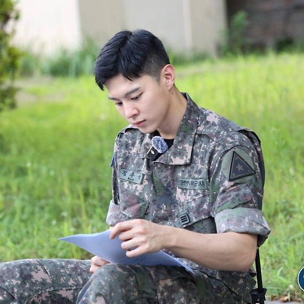 김우석의 비하인드 컷