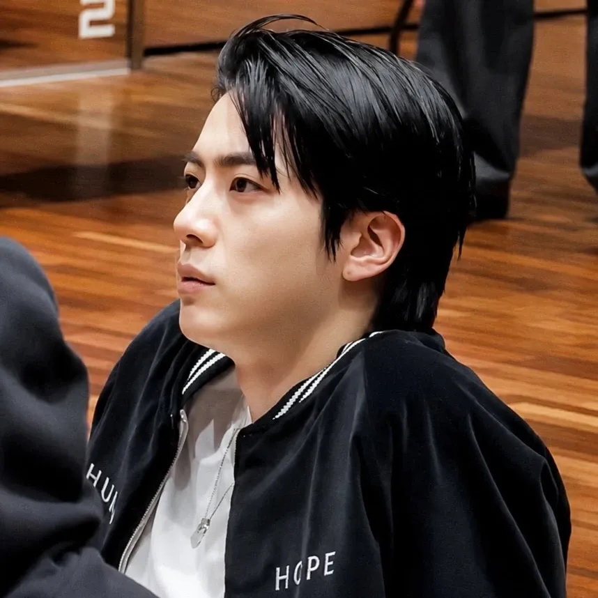 Foto terbaru Jin (BTS)