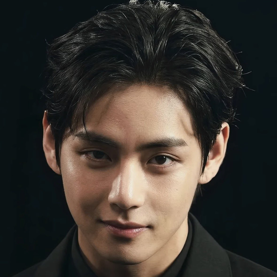 뷔 (방탄소년단)의 최신 사진