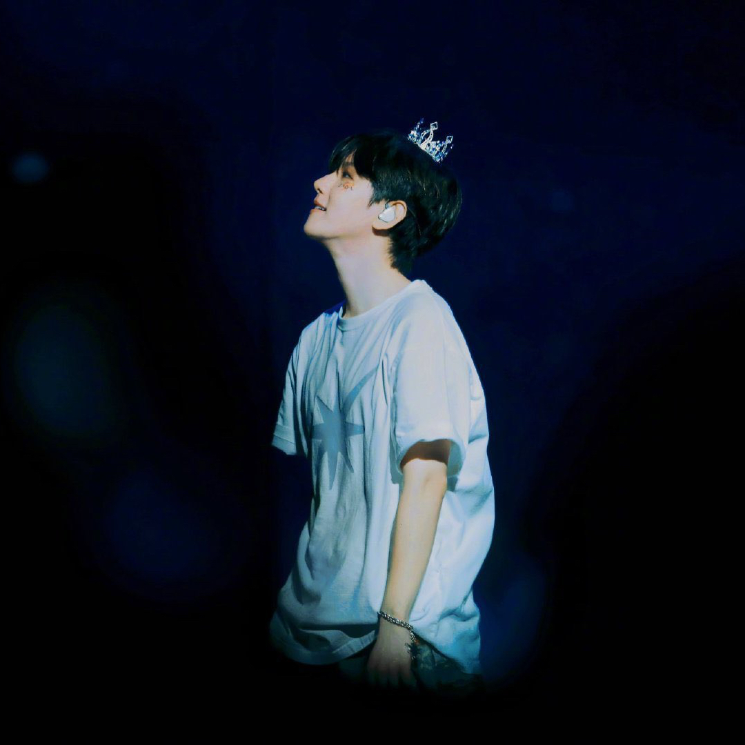 백현 (EXO) 최근 활동샷