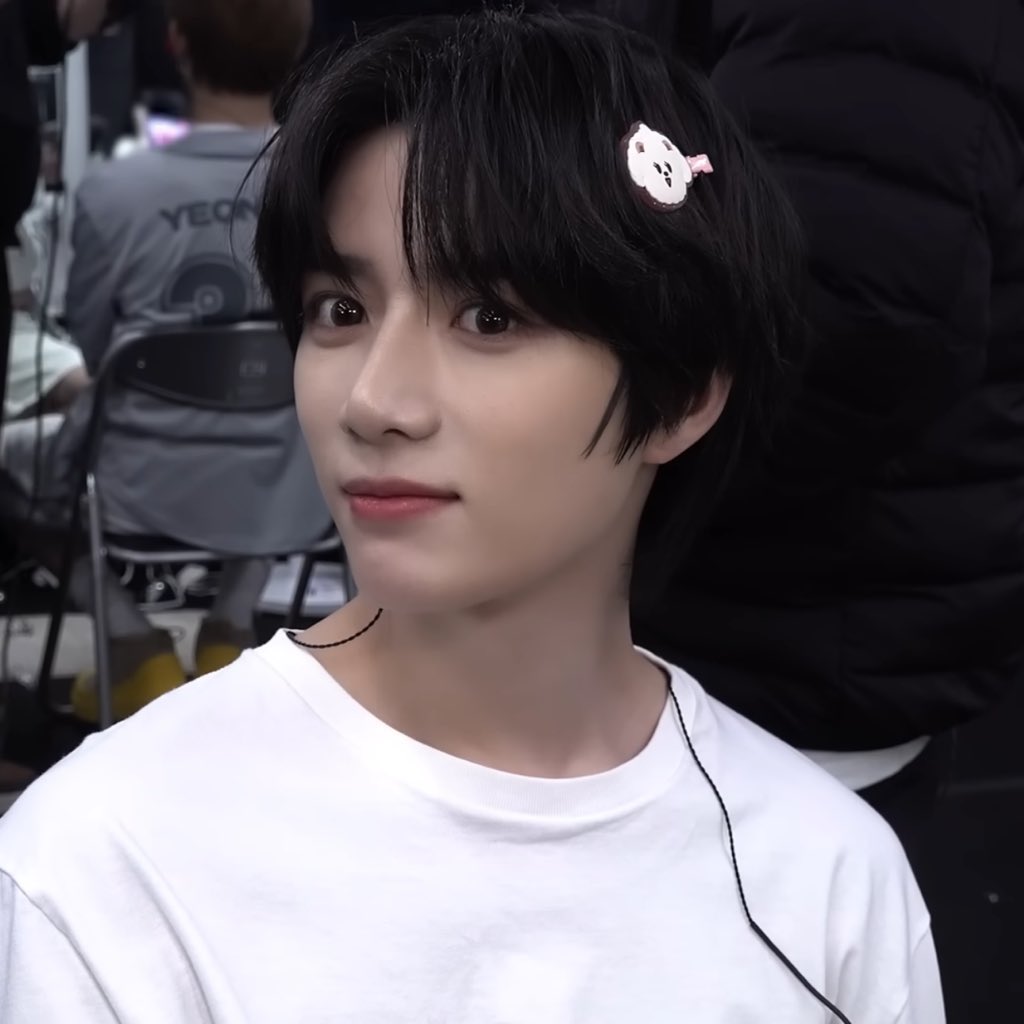 TOMORROW X TOGETHERの舞台裏ショット