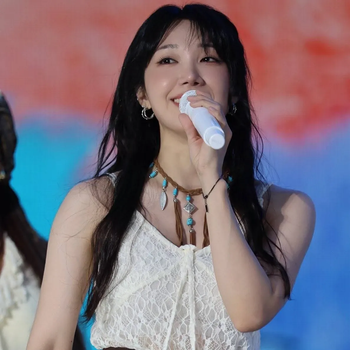 Behind-the-scenes cut of Jeong Eunji (Apink)