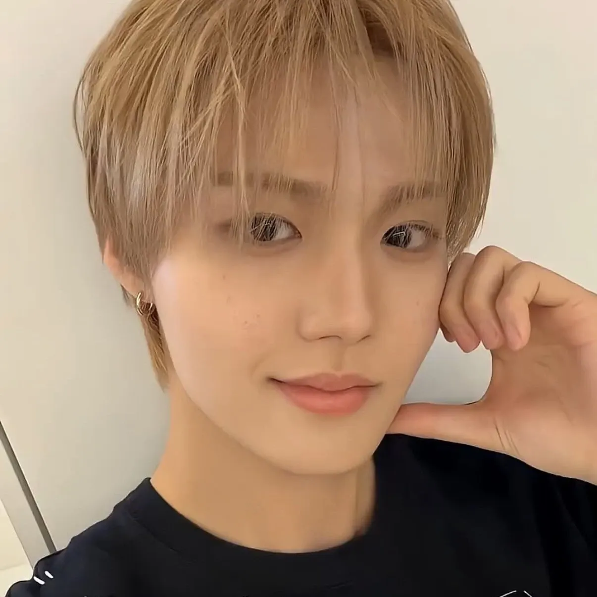 Behind-the-scenes cut of Doyoung (TREASURE)