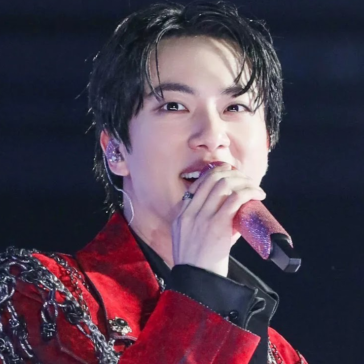 진 (방탄소년단)의 최신 사진