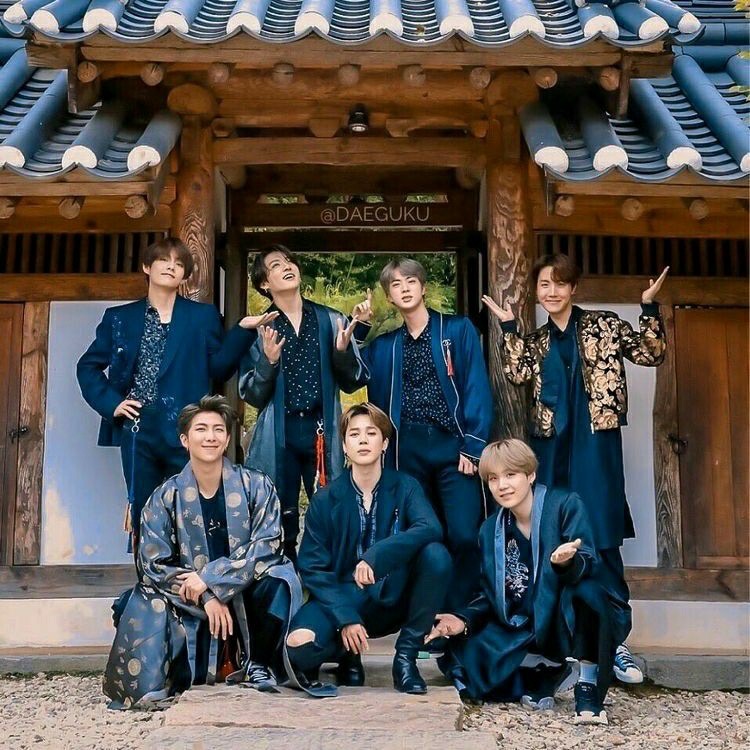 Momen yang diabadikan oleh penggemar BTS