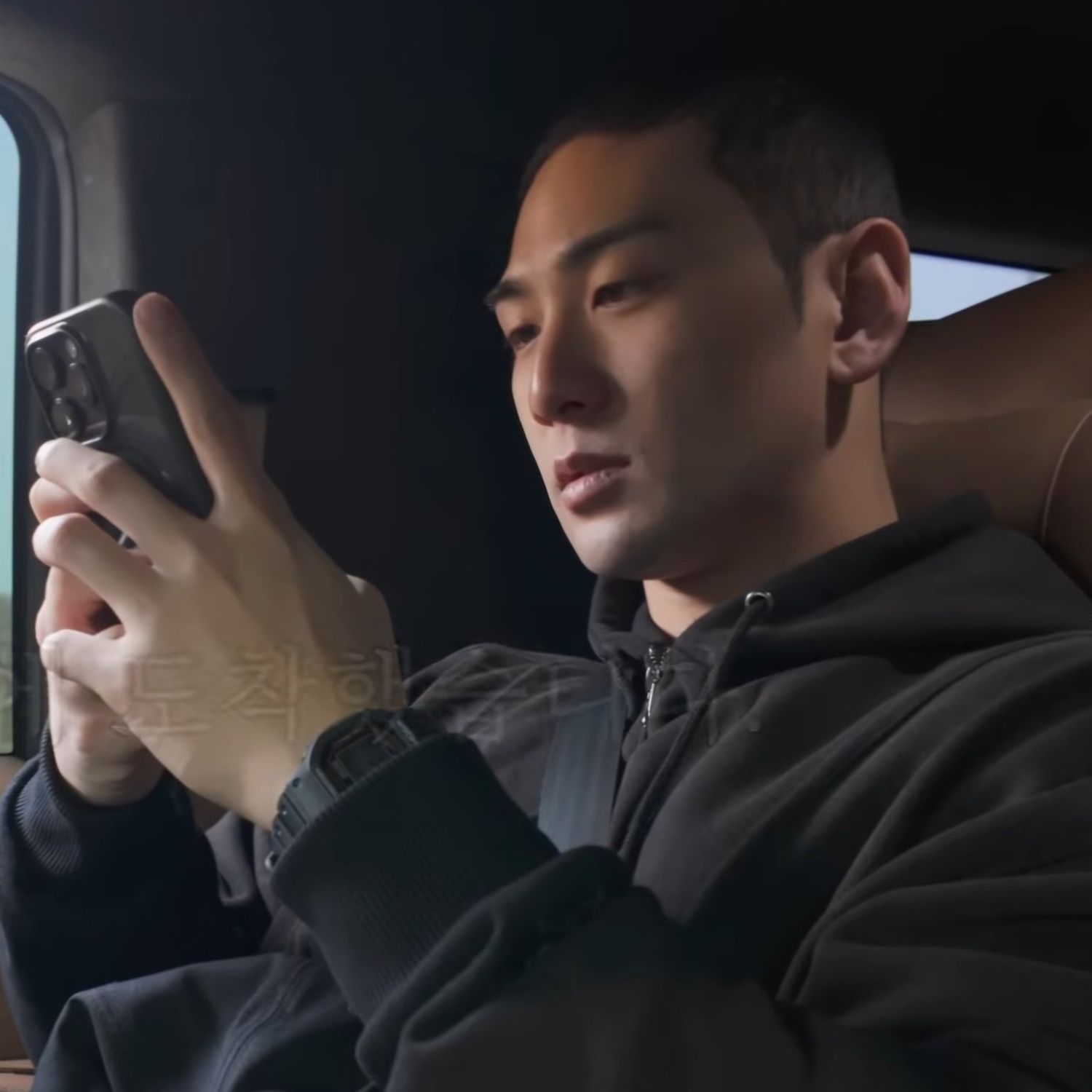 백호의 비하인드 컷