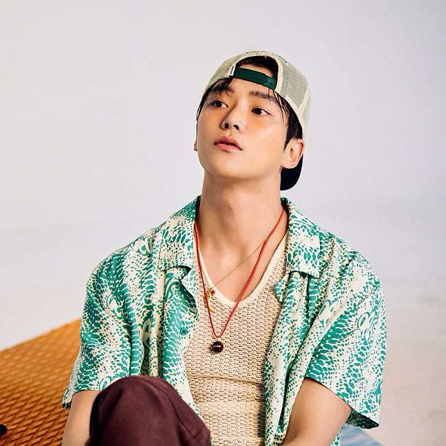 로운의 비하인드 컷