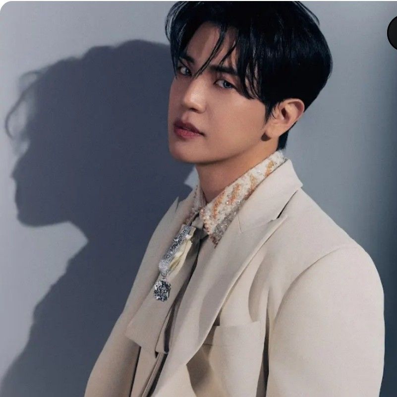 Recent activity shot of Donghun (A.C.E)