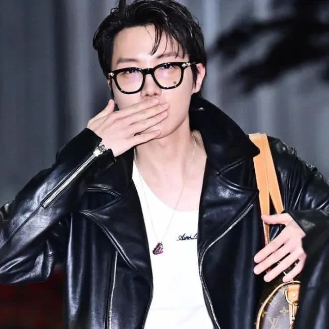 제이홉 (방탄소년단)의 비하인드 컷