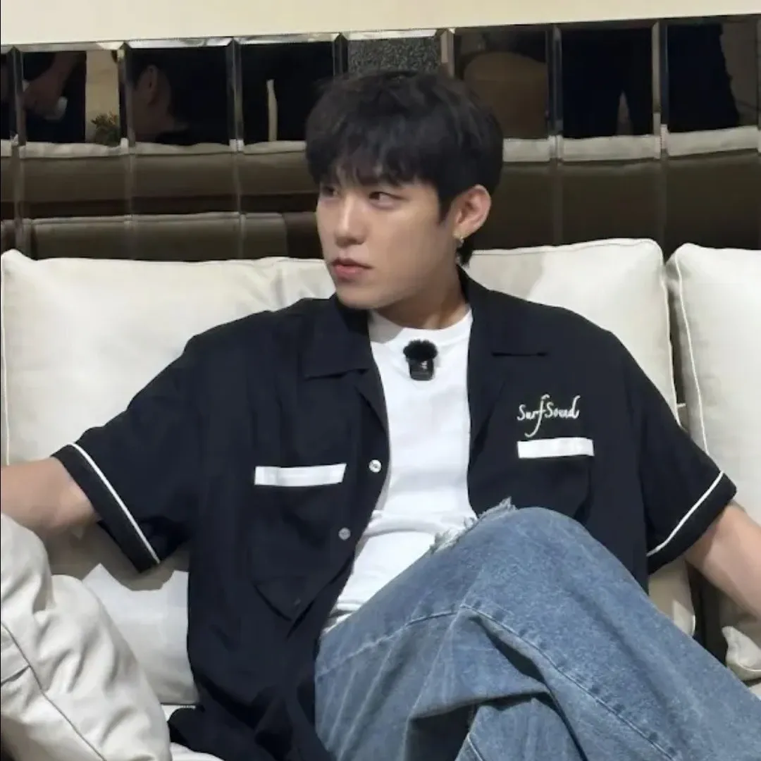 Latest photo of Park Woojin (AB6IX)