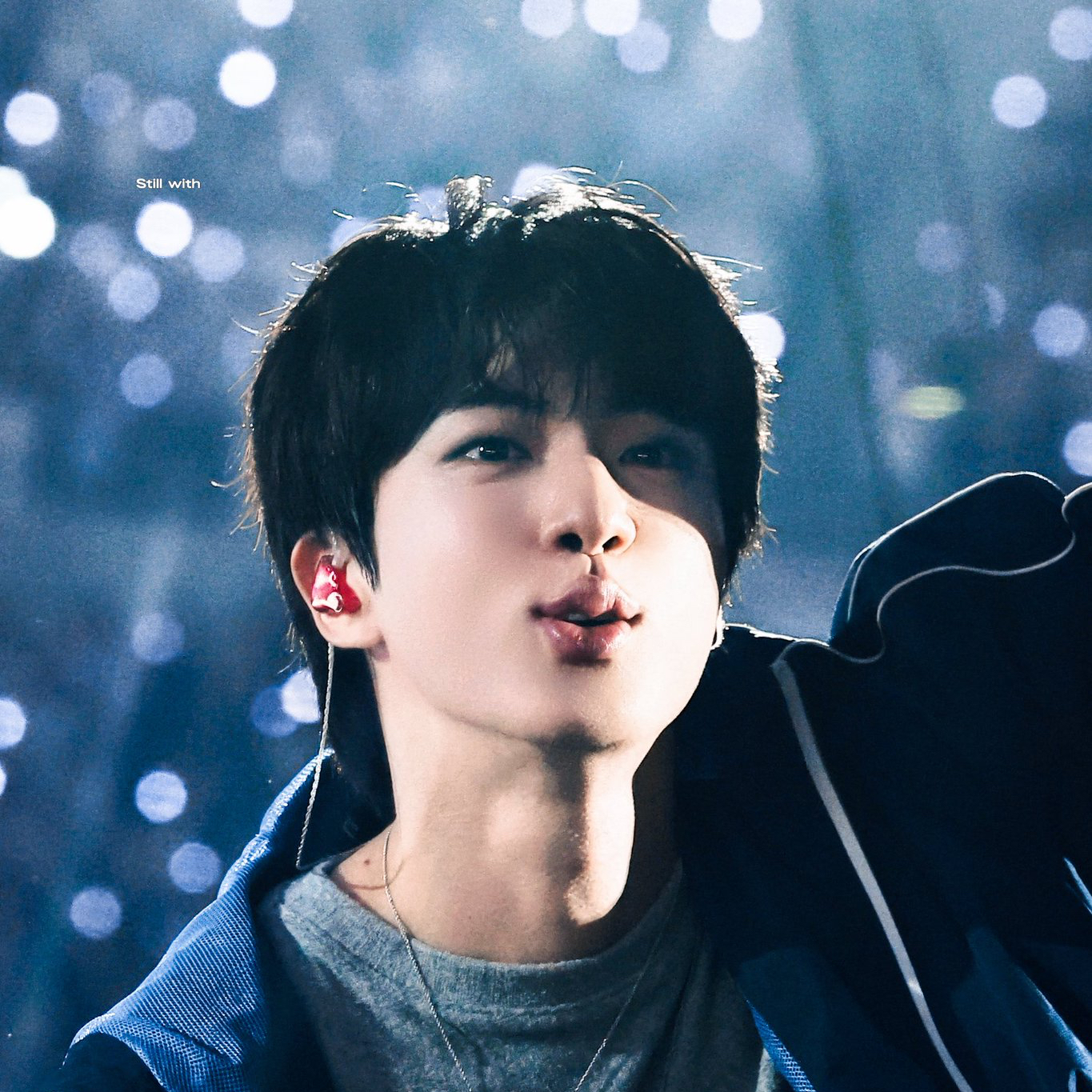 Momen yang diabadikan oleh penggemar Jin (BTS)