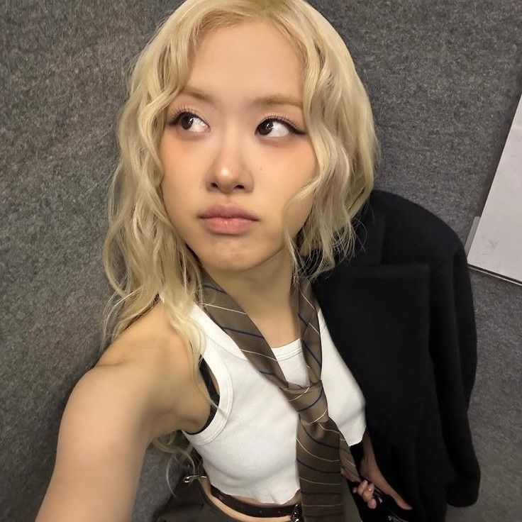 로제 (BLACKPINK) 최근 활동샷