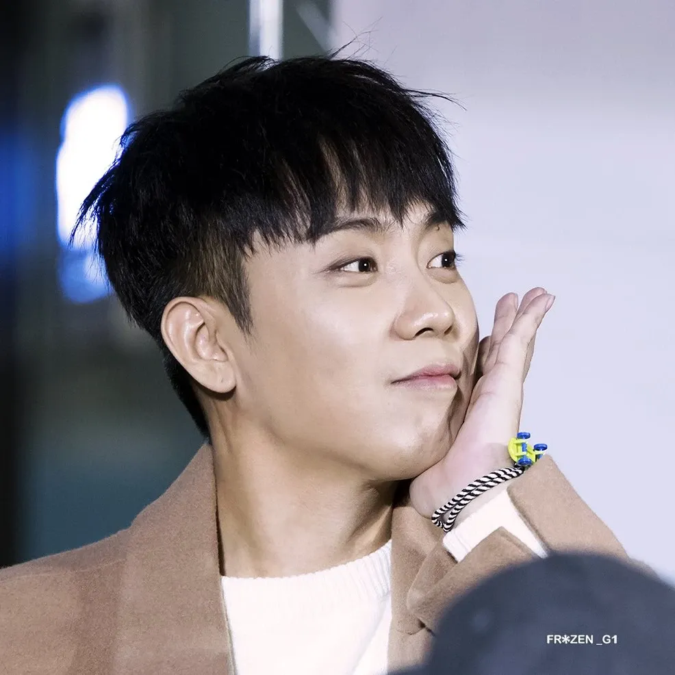 Recent activity shot of Eun Jiwon (SECHSKIES)