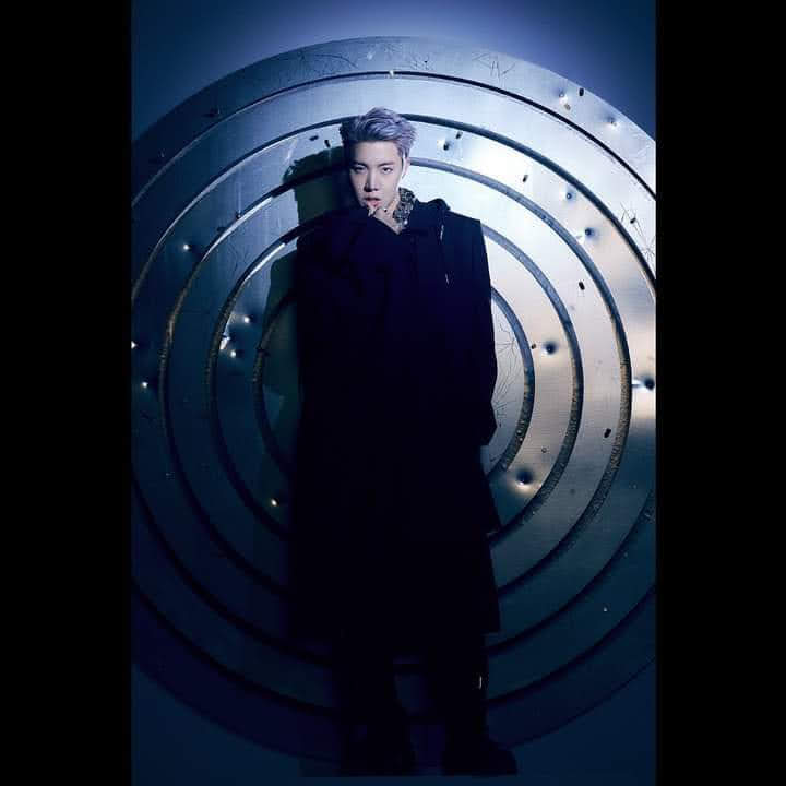 J-hope (防彈少年團)的幕後花絮