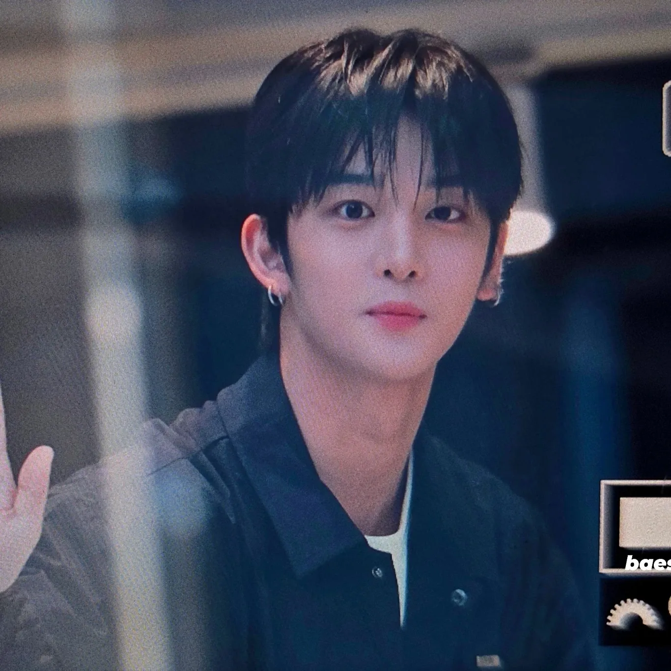 Behind-the-scenes cut of Bae Jinyoung