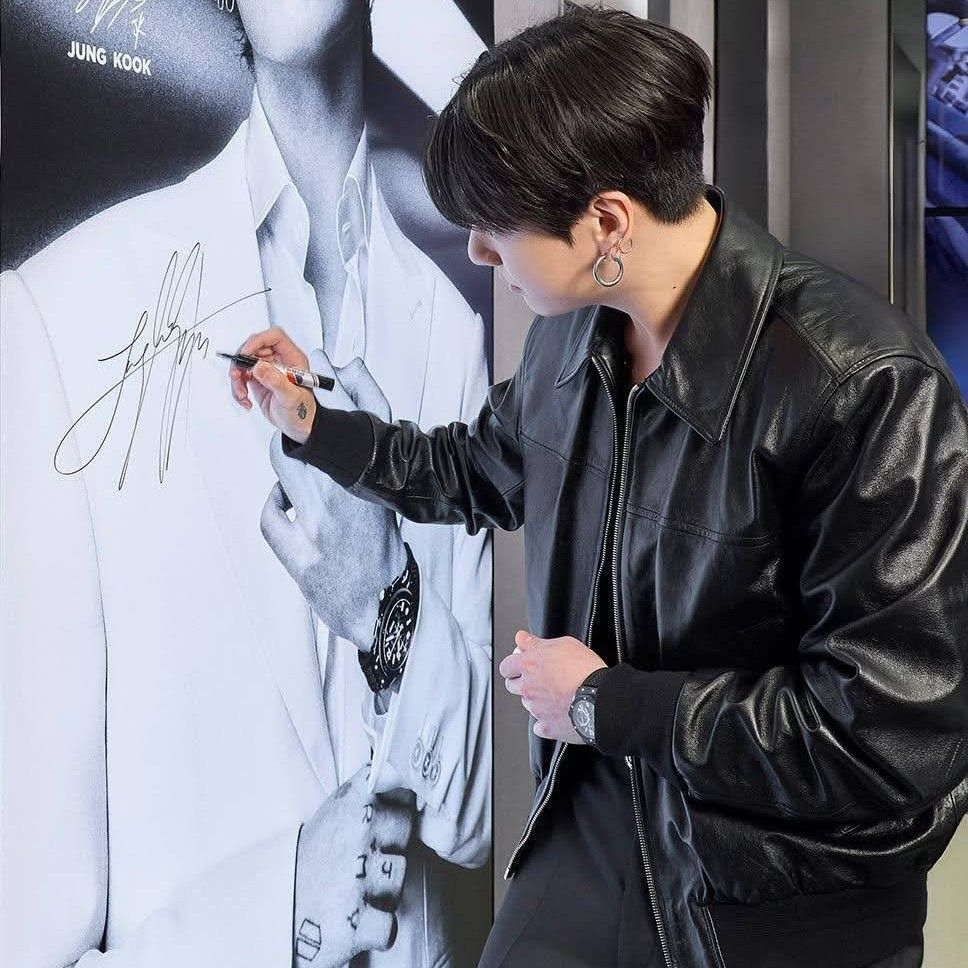 정국 (방탄소년단)의 최신 사진