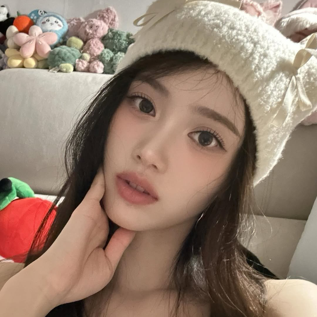 Latest photo of Xiao Ting (Kep1er)