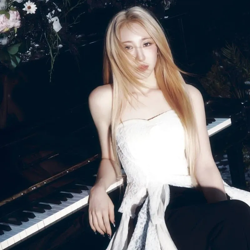 Recent activity shot of Lee Chaeyeon