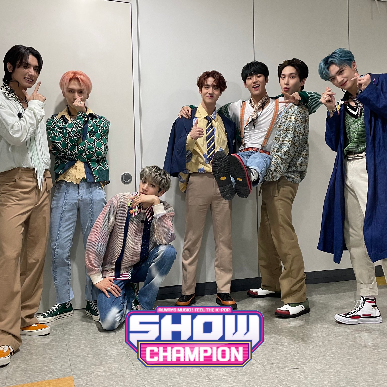 A moment captured by PENTAGON's fan