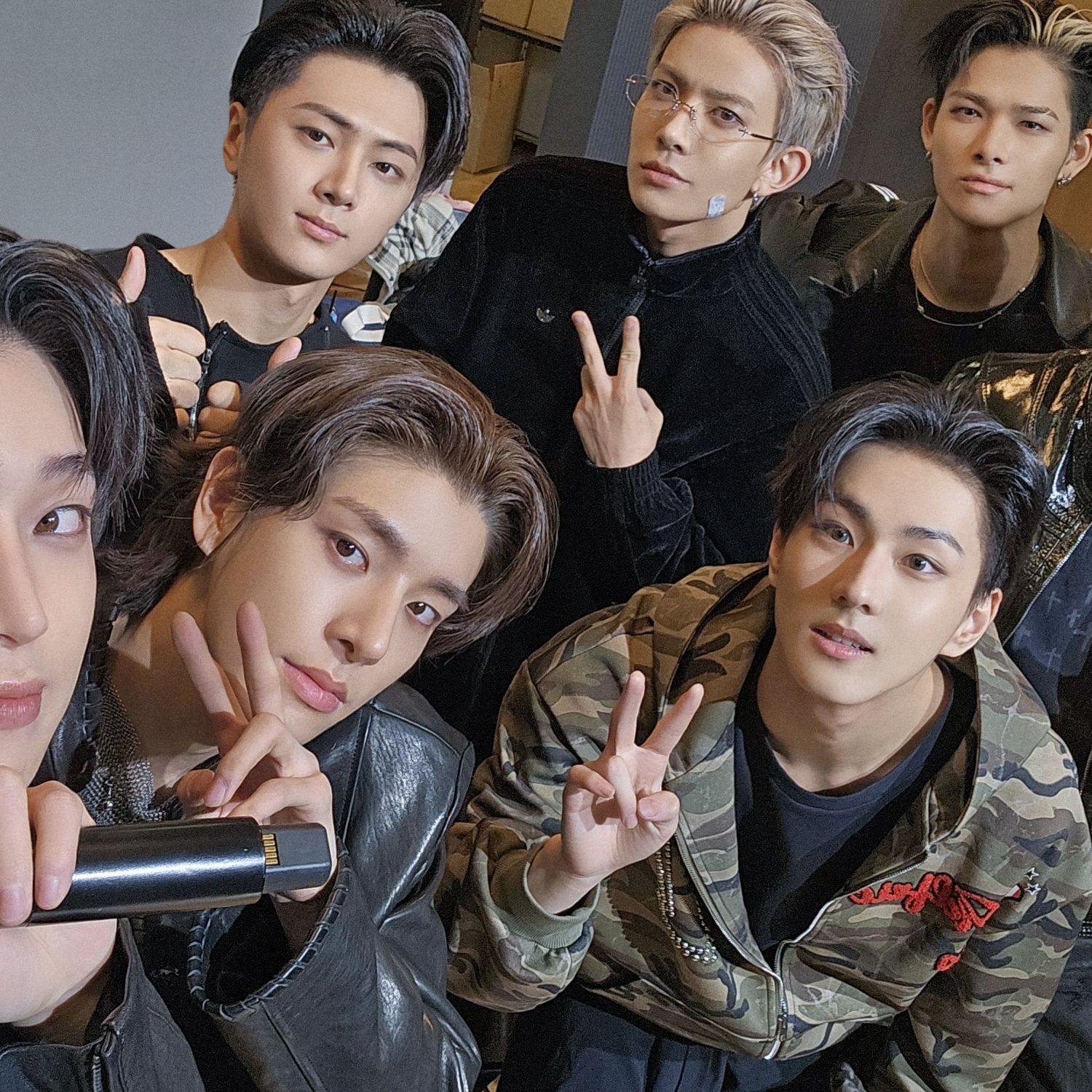 Foto aktivitas terbaru ENHYPEN