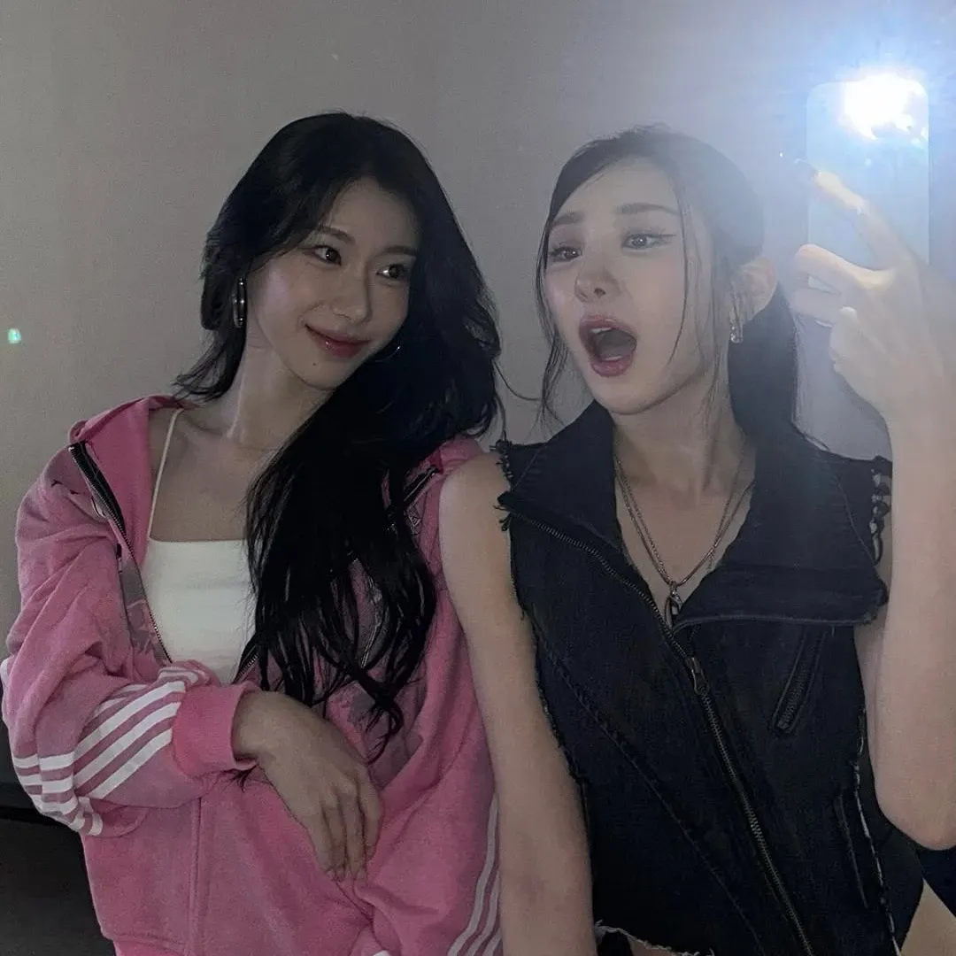 Behind-the-scenes cut of Lee Chaeyeon