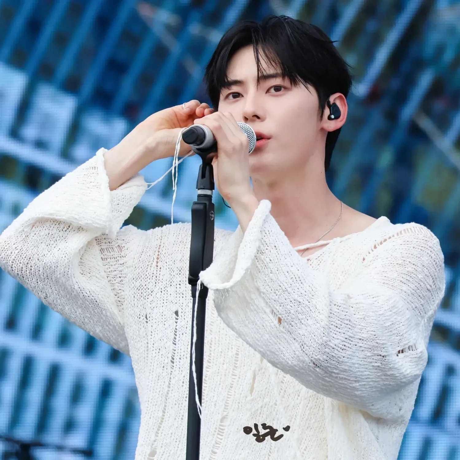 Momen yang diabadikan oleh penggemar Hwang Minhyun