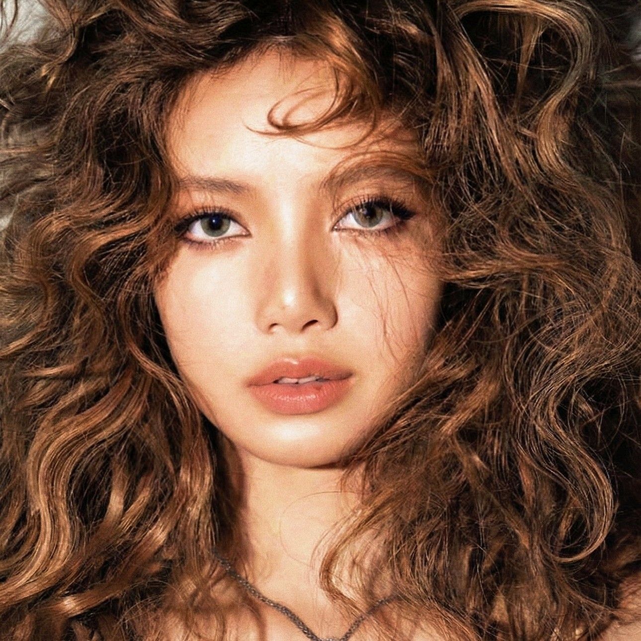 Latest photo of Lisa (BLACKPINK)