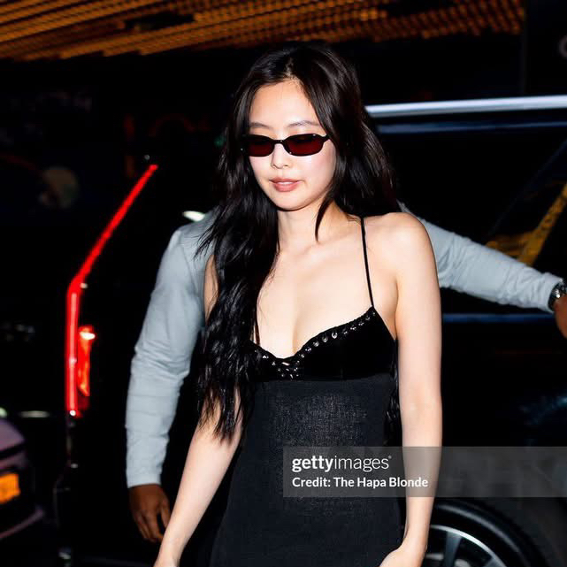 Recent activity shot of Jennie (BLACKPINK)