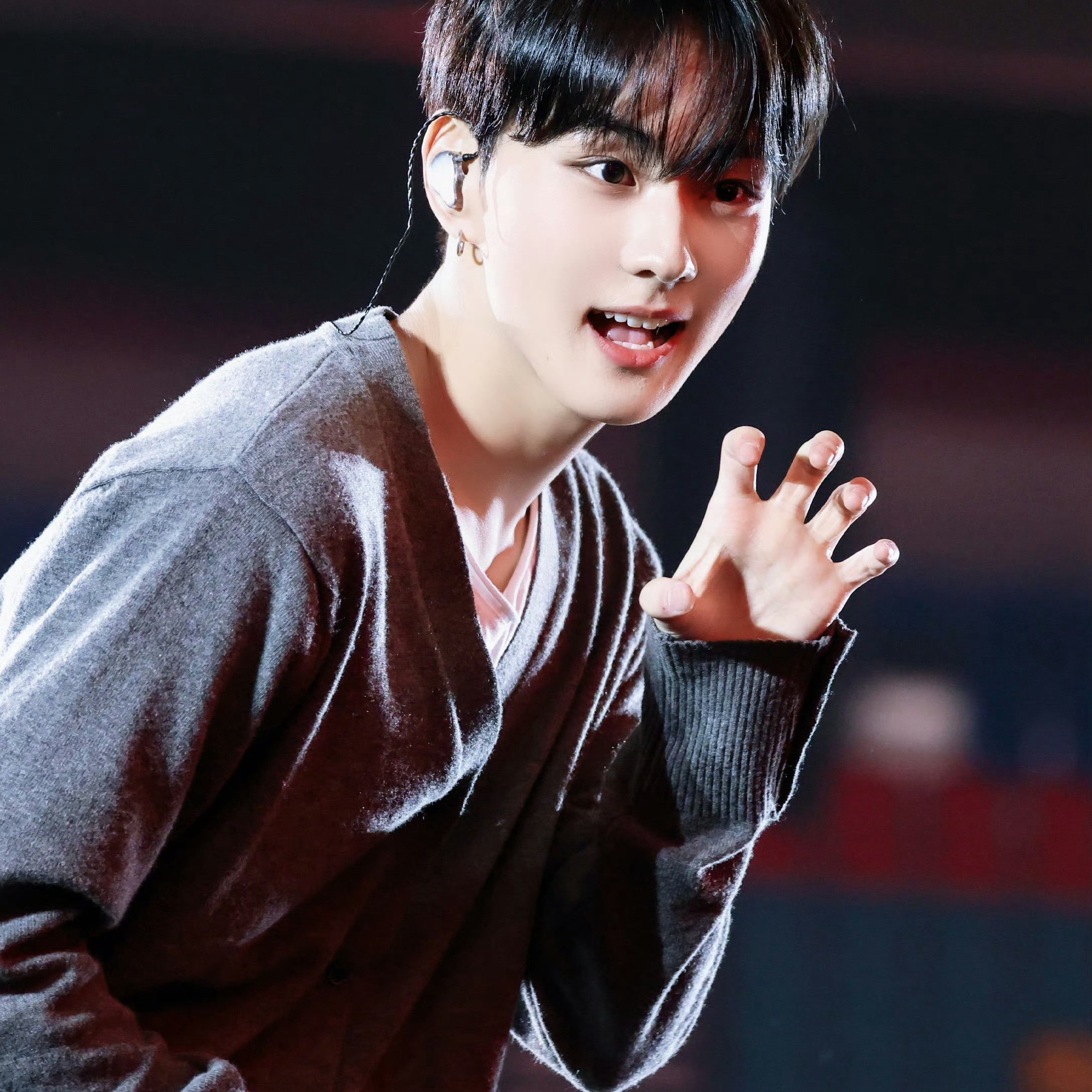 Latest photo of Jungwon (ENHYPEN)